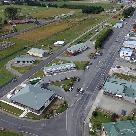 فندق Tui Base Camp Tuatapere المظهر الخارجي الصورة