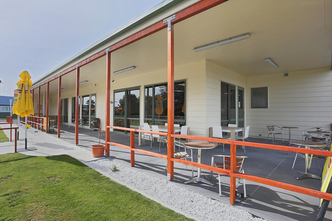فندق Tui Base Camp Tuatapere المظهر الخارجي الصورة